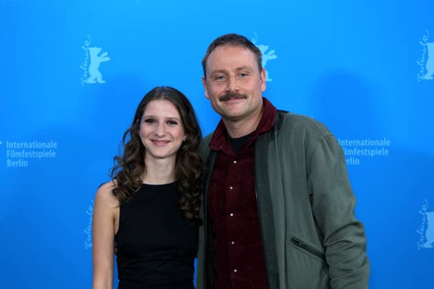 February 18, 2026, Berlin, Germany: Actor Frida Hornemann (L) and Actor Max Riemelt pose for photographers at the photo call for Etwas ganz Besonderes (Home Stories) at the 76th Berlin International Film Festival (Berlinale), Europe s first major film festival of the year, at the Grand Hyatt Hotel in Berlin. The festival runs from February 12 to 22, 2026. Berlin Germany  - ZUMAf146 20260218_zip_f146_038 Copyright: xRouzbehxFouladix