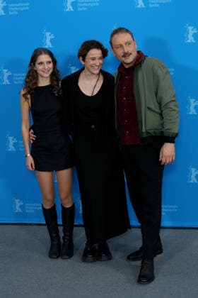 February 18, 2026, Berlin, Germany: (L-R) Actor Frida Hornemann, Director Eva Trobisch and Actor Max Riemelt pose for photographers at the photo call for Etwas ganz Besonderes (Home Stories) at the 76th Berlin International Film Festival (Berlinale), Europe s first major film festival of the year, at the Grand Hyatt Hotel in Berlin. The festival runs from February 12 to 22, 2026. Berlin Germany  - ZUMAf146 20260218_zip_f146_042 Copyright: xRouzbehxFouladix