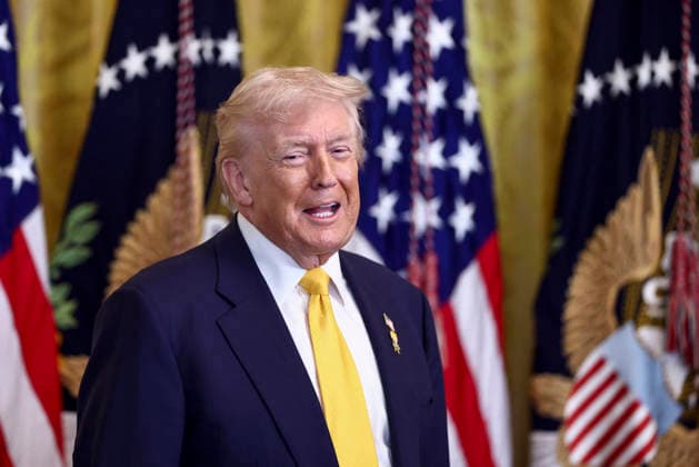 US President Trump speaks at Black History reception US President Donald Trump prior to speaking at a reception for Black History Month in the East Room of the White House in Washington, DC, USA, 18 February 2026. The event comes less than two weeks after President Trump’s Truth Social account shared a racist video of former President Barack Obama and former First Lady Michelle Obama. Photo by JIM LO SCALZO Pool ABACAPRESS.COM WASHINGTON DC United States  Copyright: xPool ABACAx