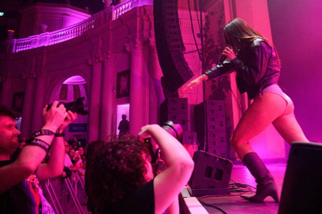 The Beaches Perform at Brixton Academy, London Lead singer Jordan Miller of Canadian rock band The Beaches performs at Brixton Academy, London, England, UK on Wednesday 18 February 2026 as part of their No Hard Feelings Tour., Credit:Justin Ng Avalon UK, England, London, Brixton Academy  Copyright: xJustinxNgx xAvalonx 1076340315