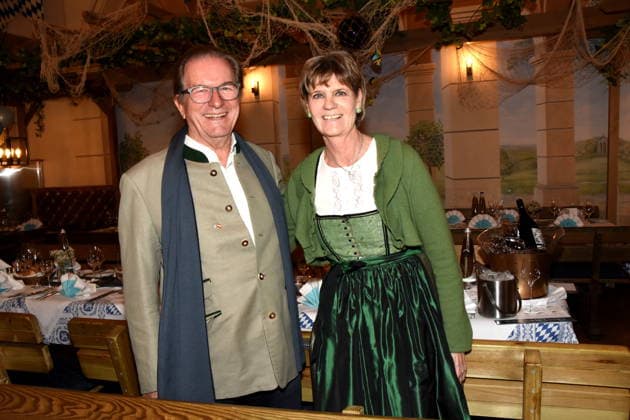 Thomas Haffa Unternehmer Petra Reinbold Wirtin Muenchen 18.02.2026 Zum Franziskaner Aschermittwoch Fischessen Foto Muenchen