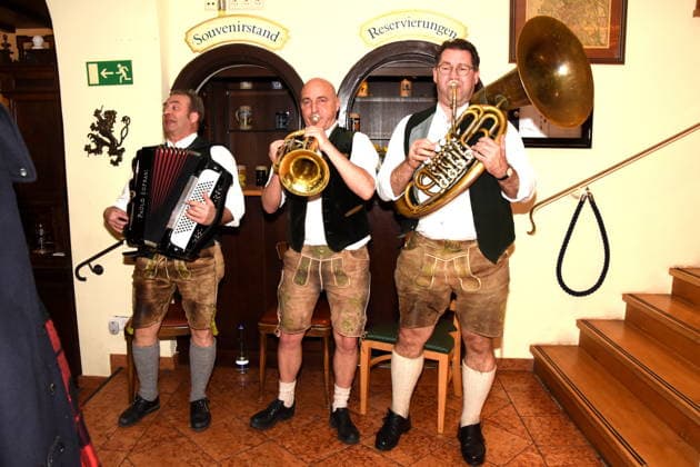 Baierisch Extrem Band Muenchen 18.02.2026 Zum Franziskaner Aschermittwoch Fischessen Foto Muenchen