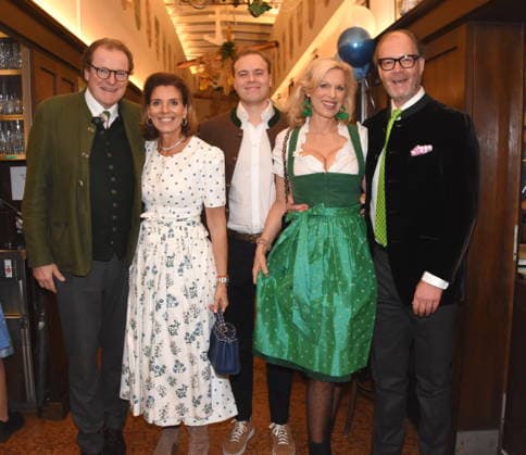 Franz Georg Birgit Strauss Max Dietl Sohn Inge Max Dietl Modehaus Muenchen 18.02.2026 Zum Franziskaner Aschermittwoch Fischessen Foto Muenchen