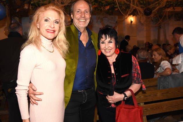 Birgit Muth Moderatorin Manfred Hielscher Juwelier Uschi Ackermann Kaefer Witwe Muenchen 18.02.2026 Zum Franziskaner Aschermittwoch Fischessen Foto Muenchen