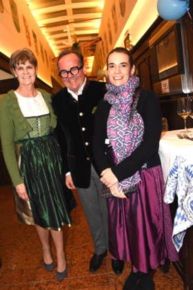 Petra Reinbold Wirtin Clemens Stefanie Baumgaertner CSU Buergermeister Kandidat Muenchen 18.02.2026 Zum Franziskaner Aschermittwoch Fischessen Foto Muenchen