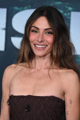 LOS ANGELES, CALIFORNIA FEBRUARY 18 Sarah Shahi at the premiere of Hulus Paradise Season 2 at Paramount Theatre on February 18, 2026 in Los Angeles, California Credit Michael Mattes AdMedia 453232 2026 02 19  Copyright: xAdMediax STAR_453232_035