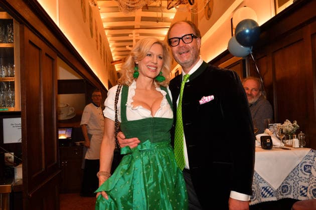 Max Dietl mit Ehefrau Aschermittwoch Fischessen Zur Franziskaner München ( 18. Februar 2026