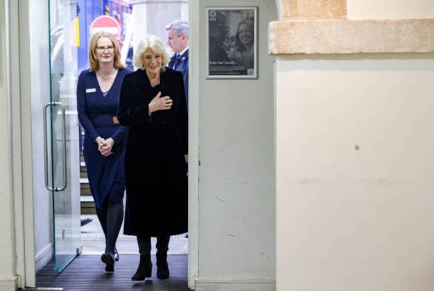 19 02 2026. London, United Kingdom. Her Majesty The Queen, as Patron, during a visit to Sinfonia Smith Square Hall. Her Majesty watched young scholars from the Tri-Borough Music Hub rehearse and perform with the Sinfonia Smith Square Orchestra. In the Crypt, the Queen was shown drawings of the proposed restoration works to create a 21st century performance facility which will allow pioneering education programmes to reach over 10,000 people annually as part of The HallÕs ÔDoors Open Capital ProjectÕ.  Copyright: xAndrewxParsonsx xParsonsxMediax PAR-9188-0032