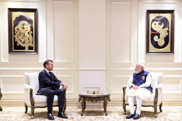 Politics, Diplomacy, Government PM Narendra Modi meeting with the President of France, Mr. Emmanuel Macron on the sidelines of the India AI Impact Summit, in New Delhi on February 19, 2026. New Delhi India Copyright: xSeshadrixSukumarx