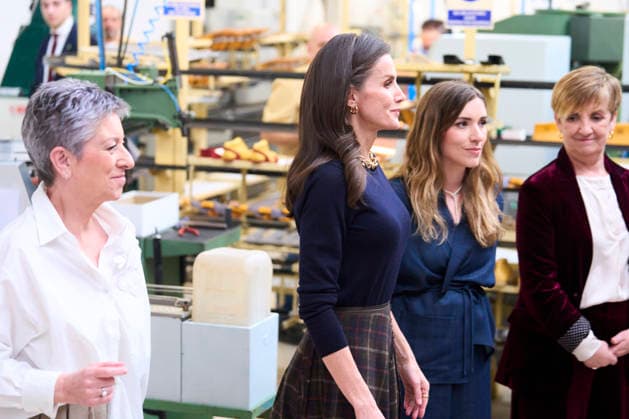 19-02-2026 Elda Queen Letizia visited the facilities of the foodwear company Pedro Garcia, founded in Elda in 1925 by Pedro Garcia, grandfather of the current director, at the Campo Alto park in Elda, Alicante. No Spain Â  Copyright: xPPEx