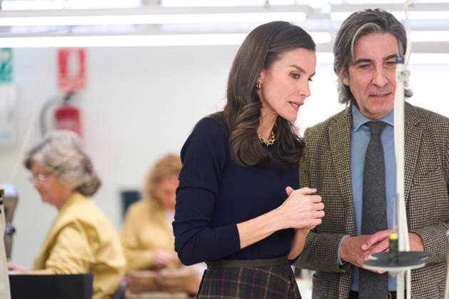 February 19, 2026, Elda, Comunidad Valenciana, Spain: Queen Letizia of Spain visits the facilities of the shoe company Pedro Garcia for the company s 100th anniversary on February 19, 2026 in Elda, Spain Elda Spain  - ZUMAg15_ 20260219_zaf_g15_054 Copyright: xJackxAbuinx
