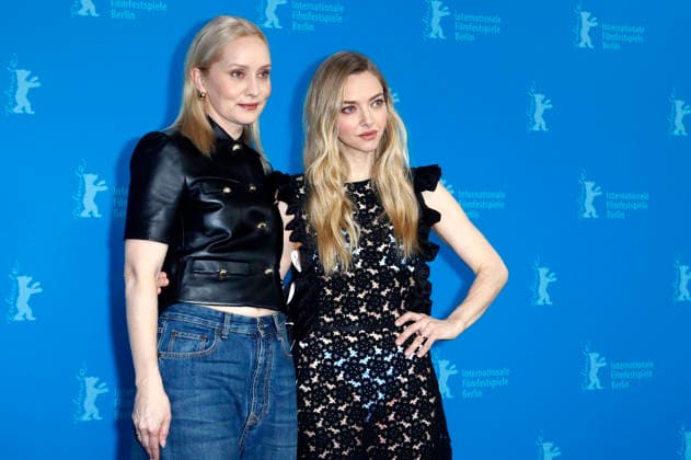 Mona Fastvold und Amanda Seyfried beim Photocall zum Kinofilm The Testament of Ann Lee auf der Berlinale 2026 76. Internationale Filmfestspiele Berlin im Hotel Grand Hyatt. Berlin, 19.02.2026