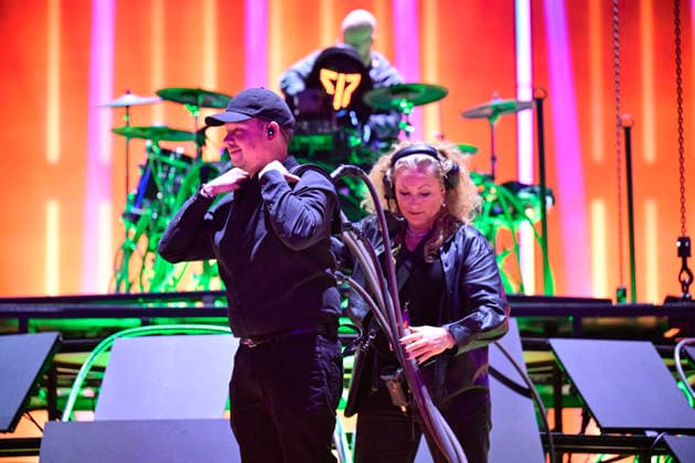 MALMÖ, SWEDEN 20260219 A stand in from SVT for singer Chris Adam in Smash Into Pieces who competes with laten Hollow in Malmö Arena at Thursdays rehearsal for round 4 of Melodifestivalen 2026 MALMÖ SWEDEN x50090x  Copyright: xJohanxNilsson TTx MELODIFESTIVALEN 2026 MALMÖ REPETITIONER 2LdxFbVS56s