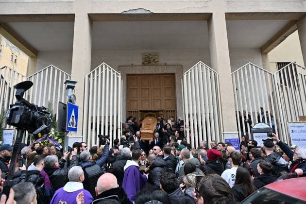 Naples. Funeral of Vincenzo D Agostino, lyricist for Gigi D Alessio, Sal Da Vinci, and many other artists.  Copyright: xFelicexDexMartinox xipa-agency.netx xFelicexDexMartinox IPA_Agency_IPA71733514