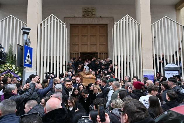 Naples. Funeral of Vincenzo D Agostino, lyricist for Gigi D Alessio, Sal Da Vinci, and many other artists.  Copyright: xFelicexDexMartinox xipa-agency.netx xFelicexDexMartinox IPA_Agency_IPA71733523