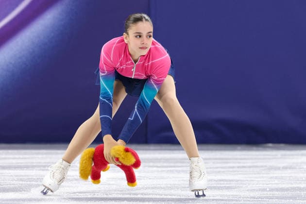 Winter Olympics - Megan Thee Stallion Throws Plushy Inside Ice Skating Arena An ice skater is seen moving out the plushy that was thrown inside the ice skating arena by Megan Thee Stallion (not pictured) during the Women s Single Figure Skating Free Skating event on day thirteen of the Milano Cortina 2026 Winter Olympic games at Milano Ice Skating Arena on February 19, 2026 in Milan, Italy. Photo by Alexis Jumeau ABACAPRESS.COM Milan Italy  Copyright: xJumeauxAlexis ABACAx