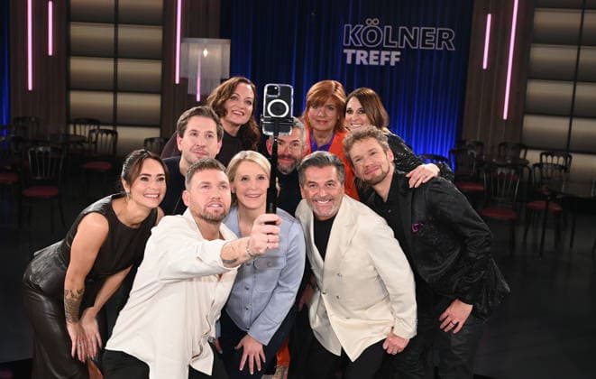 Jessica und Konstantin Streifling, Kevin Kühnert, Natalia Wörner, Susan Link und Micky Beisenherz, Thomas Anders, Amélie van Tass und Thommy Ten und Christine Westermann, l-r, zu Gast in der WDR Talkshow Kölner Treff
