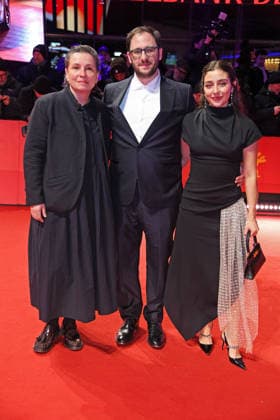 Klaudia Smieja, Andrew Morrison, Maddie Browning bei der Premiere THE TESTAMENT OF ANN LEE im Rahmen 76. BERLINALE (International Berlin Film Festival) im Berlinale Palast am Potsdamer Platz in Berlin am 19.02.2026