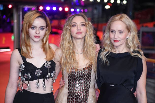 Viola Prettejohn, Amanda Seyfried, Mona Fastvold bei der Premiere THE TESTAMENT OF ANN LEE im Rahmen 76. BERLINALE (International Berlin Film Festival) im Berlinale Palast am Potsdamer Platz in Berlin am 19.02.2026