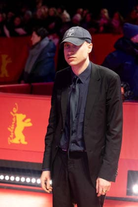 The Testament of Ann Lee , Premiere auf der Berlinale, Berlin, 19.02.2026 Daniel Blumberg auf dem Roten Teppich bei der Premiere des Films The Testament Of Ann Lee zur Berlinale im Berliner Theater am Potsdamer Platz am 19.02.2026. Die 76. Internationalen Filmfestspiele Berlin finden vom 12. bis 22. Februar 2026 statt. Berlin Theater am Potsdamer Platz Copyright: xJensxFinkex
