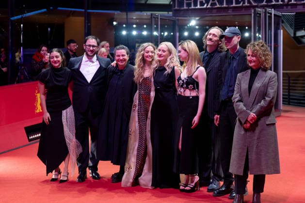 The Testament of Ann Lee , Premiere auf der Berlinale, Berlin, 19.02.2026 Maddie Browning, Andrew Morrison, Klaudia Smeija, Amanda Seyfried, Mona Fastvold, Viola Prettejohn, Joel Grip, Daniel Blumberg und Tricia Tuttle (Künstlerische Leiterin der Berlinale) auf dem Roten Teppich bei der Premiere des Films The Testament Of Ann Lee zur Berlinale im Berliner Theater am Potsdamer Platz am 19.02.2026. Die 76. Internationalen Filmfestspiele Berlin finden vom 12. bis 22. Februar 2026 statt., Berlin Theater am Potsdamer Platz Copyright: xJensxFinkex