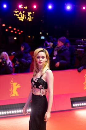 The Testament of Ann Lee , Premiere auf der Berlinale, Berlin, 19.02.2026 Viola Prettejohn auf dem Roten Teppich bei der Premiere des Films The Testament Of Ann Lee zur Berlinale im Berliner Theater am Potsdamer Platz am 19.02.2026. Die 76. Internationalen Filmfestspiele Berlin finden vom 12. bis 22. Februar 2026 statt. Berlin Theater am Potsdamer Platz Copyright: xJensxFinkex