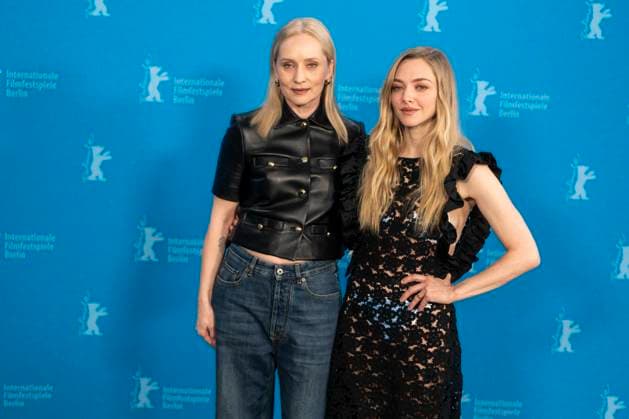 abb Mona Fastvold und Amanda Michelle Seyfried US-amerikanische Schauspielerin und Saengerin beim Photocall zum Kinofilm Teh Testament of Ann Lee auf der Berlinale 2026 76.Internationale Filmfestspiele Berlin im Hotel Grand Hyatt in Berlin am 19.02.2026 Berlin Deutschland