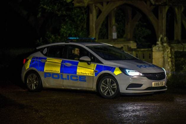 Police search home of Andrew Mountbatten-Windsor after arrest SANDINGHAM, NORFOLK, UNITED KINGDOM - FEBRUARY 20: Police are seen entering and leaving the home of Andrew Mountbatten-Windsor at Wood Farm on the Sandringham estate in Norfolk, United Kingdom, on February 20, 2026, following his arrest on suspicion of misconduct in public office. The operation is part of an ongoing investigation into allegations related to the alleged sharing of confidential information during his time as the UK’s special trade envoy. Stuart Brock Anadolu Norfolk United Kingdom. Editorial use only. Please get in touch for any other usage.  Copyright: x2026xAnadoluxStuartxBrockx