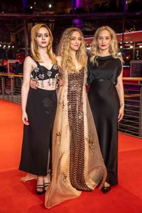 Viola Prettejohn, Amanda Seyfried und Mona Fastvold beim Premiere der BERLINALE SPECIAL GALA zu THE TESTAMENT OF ANN LEE auf der Berlinale 2026 76. Internationale Filmfestspiele Berlin im Hotel Grand Hyatt. Berlin, 19.02.2026 Berlin Deutschland Germany