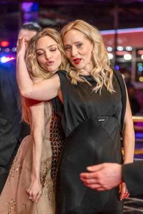 abb Amanda Seyfried and Mona Fastvold auf dem roten Teppich bei der Film Premiere The Testament of Ann Leeauf der Berlinale 76. Internationale Filmfestspiele im Berlinale Palast am Donnerstag 19.Februar 2026 in Berlin Berlin Deutschland