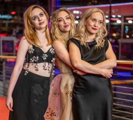 abb Viola Prettejohn Amanda Seyfried and Mona Fastvold auf dem roten Teppich bei der Film Premiere The Testament of Ann Leeauf der Berlinale 76. Internationale Filmfestspiele im Berlinale Palast am Donnerstag 19.Februar 2026 in Berlin Berlin Deutschland