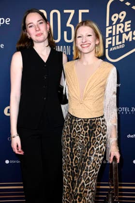 Carina Siekirka und Franziska Grollmann beim 99Fire Films Award während der Berlinale 2026 in der Astor Film Lounge. Berlin, 19.02.2026