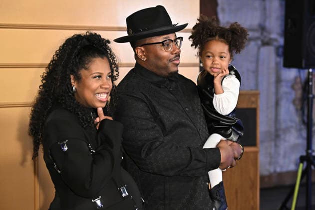 Sarah Francis Jones und Marcel Spears mit Tochter Nola bei der Staffel Finale Party zur CBS Serie The Neighborhood im Radford Studio Center. Los Angeles, 19.02.2026