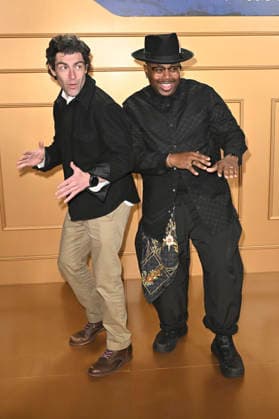 Marcel Spears und Max Greenfield bei der Staffel Finale Party zur CBS Serie The Neighborhood im Radford Studio Center. Los Angeles, 19.02.2026
