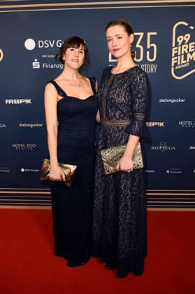 Laia Alvarez und Laura Louisa Garde beim 99Fire Films Award während der Berlinale 2026 in der Astor Film Lounge. Berlin, 19.02.2026