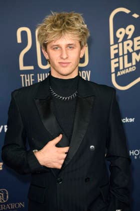 Theo Carow beim 99Fire Films Award während der Berlinale 2026 in der Astor Film Lounge. Berlin, 19.02.2026