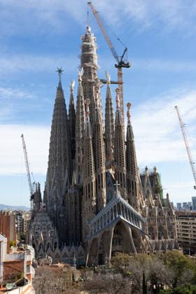 Major milestone reached in Sagrada Familia construction BARCELONA, SPAIN - FEBRUARY 20: Installation of the upper arm of the cross of the tower of Jesus Christ, on 20 February, 2026 in Barcelona, Spain. This Friday the upper arm of the cross of the tower of Jesus Christ, the last piece that will complete this central tower of the Sagrada Familia, will be installed, a milestone that the church will broadcast live on its social networks to share it with the citizens of Barcelona and the international public. The cross will reach a total height of 17 metres and a width of 13.5 metres, and its inauguration is scheduled for 10 June. Adria Puig Anadolu Barcelona Spain. Editorial use only. Please get in touch for any other usage.  Copyright: x2026xAnadoluxAdriaxPuigx