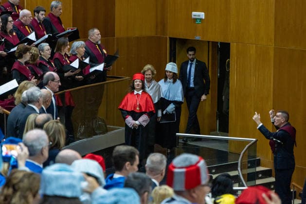 Queen Sofia is awarded an honorary doctorate by the University of Las Palmas de Gran Canaria Queen Sofia is awarded an honorary doctorate by the University of Las Palmas de Gran Canaria, on February 20, 2026, in Las Palmas de Gran Canaria, Las Palmas, Canary Islands Spain The appointment of Queen Sofia was approved on November 25, 2025 by the Senate of the ULPGC in recognition of her continued support of social, welfare and humanitarian initiatives, as well as her commitment to culture, science and education 20 FEBRUARY 2026 Europa Press Canary Islands 20 02 2026 Spain  Copyright: xEuropaxPressxCanariasx 7308932