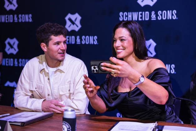 Mike s AmazingÂ® Burger Bash presented by Schweid & SonsÂ® hosted by Rachael Ray and Brooklyn Peltz Beckham Featuring: Nick DiGiovanni & Ashley Graham Where: Miami, Florida, United States When: 19 Feb 2026 Credit: Seth Browarnik INSTARimages EDITORIAL USE ONLY. NOT FOR USE BY NEWSPAPERS BASED IN THE UK. Copyright: xRichardxAlvarezx instar55487702