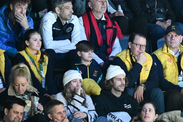 Winter Olympics - Swedish Royal Family At Ice Hockey Match Canada v Finland Princess Estelle, prince Oscar and prince Daniel of Sweden in the stands during the men s ice hockey semifinal between Canada and Finland during the 2026 Winter Olympics, in Milan, Italy on February 20, 2026. Photo by JMP ABACAPRESS.COM Milan Italy  Copyright: xJMP ABACAx