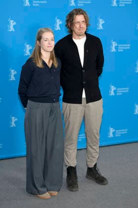 Katie McNeill und Leopold Hughes beim Photocall zum Kinofilm The Only Living Pickpocket in New York auf der Berlinale 2026 76. Internationale Filmfestspiele Berlin im Hotel Grand Hyatt. Berlin, 20.02.2026