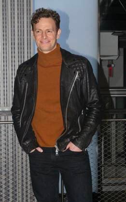 RECORD DATE NOT STATED Tom Ellis and Nick Gehlfuss visit the Empire State Building Observatory for a photo opportunity. (NEW)Tom Ellis and Nick Gehlfuss visit the Empire State Building Observatory for a photo opportunity. February 20, 2026, New York, USA: Nick Gehlfuss at the Empire State Building Observatory for a photo opportunity to celebrate the premiere of CBS™ new drama from Wolf Entertainment, CIA. Credit: Niyi Fote Thenews2 (Foto: Niyi Fote Thenews2 imago images) Tom Ellis and Nick Gehlfuss visit the Empire State Building Observatory for a photo opportunity.  Copyright: xNiyixFotex