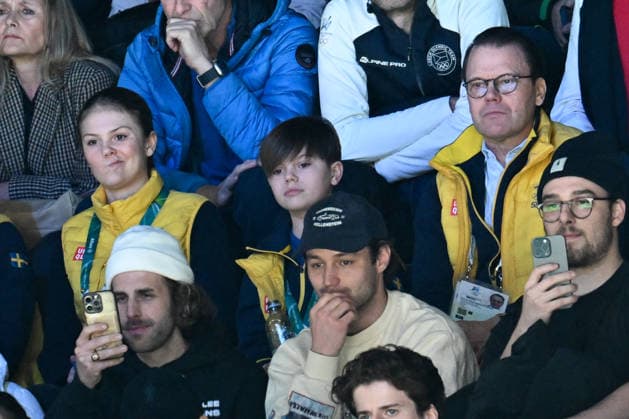 Winter Olympics - Swedish Royal Family At Ice Hockey Match Canada v Finland Princess Estelle, Prince Oscar and Prince Daniel of Sweden in the stands during the men s ice hockey semifinal between Canada and Finland during the 2026 Winter Olympics, in Milan, Italy on February 20, 2026. Photo by JMP ABACAPRESS.COM Milan Italy  Copyright: xJMP ABACAx