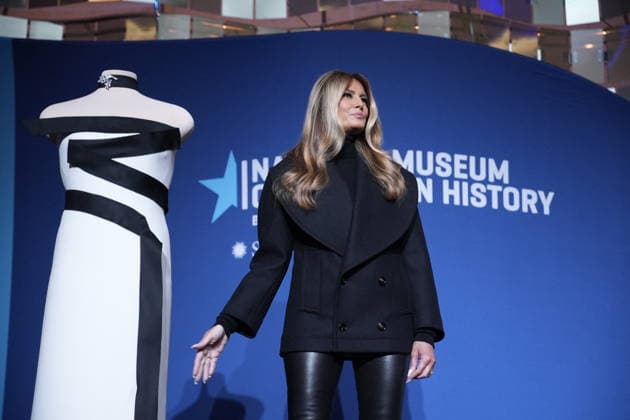 Melania Trump presents her Inaugural Gown - Washington US First Lady Melania Trump presents her 2025 inaugural gown to the Smithsonian First Ladies Collection at the National Museum of American History in Washington on February 20, 2026. The gown, designed by French American fashion and costume designer Herve Pierre, was worn by the First Lady during the 2025 inaugural balls. Photo by Yuri Gripas ABACAPRESS.COM Washington DC United States  Copyright: xGripasxYuri ABACAx
