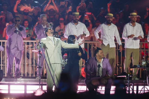 SaO PAULO, SP - 20.02.2026: SHOW BAD BUNNY EM SaO PAULO - Puerto Rican singer Bad Bunny makes his first appearance in Brazil this Friday (20) in Sao Paulo at Allianz Parque with the show of his world tour & 39;DeBÃ TiRAR MaS FOToS& 39;. x2891581x  YurixMurakami