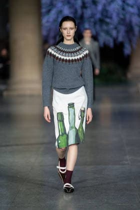 February 20, 2026, London, United Kingdom: A model walks the runway at the Mithridate show during London Fashion Week February 2026 at the Tate Britain London United Kingdom - ZUMAs197 20260220_aaa_s197_258 Copyright: xLounisxTiarx