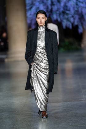 February 20, 2026, London, United Kingdom: A model walks the runway at the Mithridate show during London Fashion Week February 2026 at the Tate Britain London United Kingdom - ZUMAs197 20260220_aaa_s197_265 Copyright: xLounisxTiarx