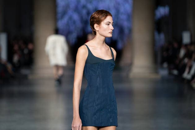 February 20, 2026, London, United Kingdom: A model walks the runway at the Mithridate show during London Fashion Week February 2026 at the Tate Britain London United Kingdom - ZUMAs197 20260220_aaa_s197_292 Copyright: xLounisxTiarx