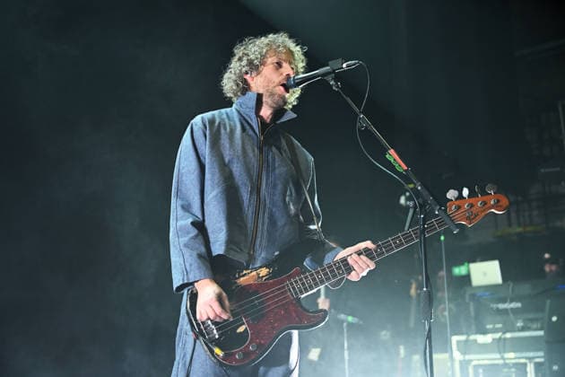 Kaiser Chiefs performing at Eventim Apollo in London LONDON, ENGLAND - FEBRUARY 20: Simon Rix of ˜Kaiser Chiefs™ performing at Eventim Apollo on February 20, 2026 in London, England. CAP MAR MAR Great Britain Copyright: xMartinxHarris CapitalxPicturesx