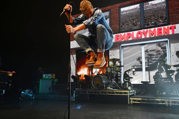 Kaiser Chiefs performing at Eventim Apollo in London LONDON, ENGLAND - FEBRUARY 20: Ricky Wilson of ˜Kaiser Chiefs™ performing at Eventim Apollo on February 20, 2026 in London, England. CAP MAR MAR Great Britain Copyright: xMartinxHarris CapitalxPicturesx